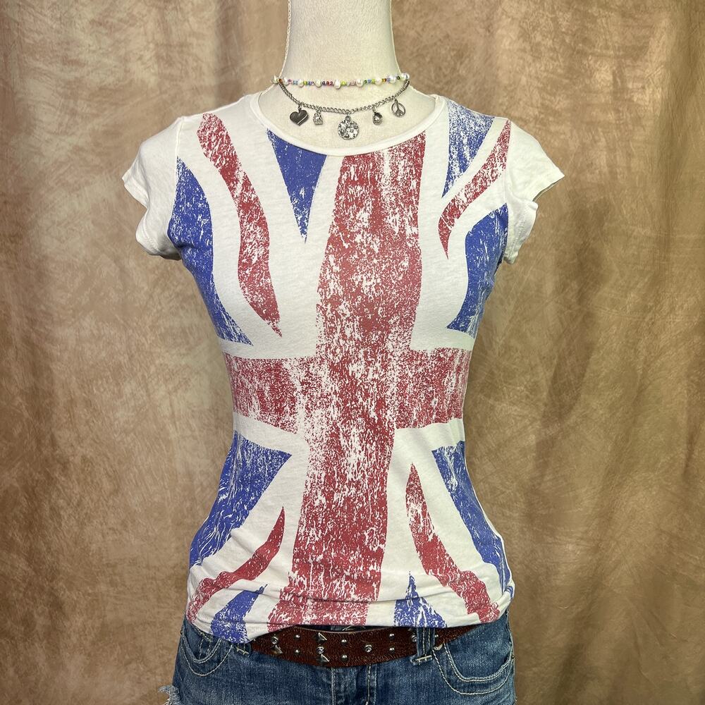 Miley Cyrus Union Jack Baby Tee T-Shirt Slim Fit Distressed Graphic Vintage Y2K
